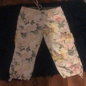 CLOSET SALE Lucky Brand Crop pants with Cargo pockets. Size 29 Bundle to save